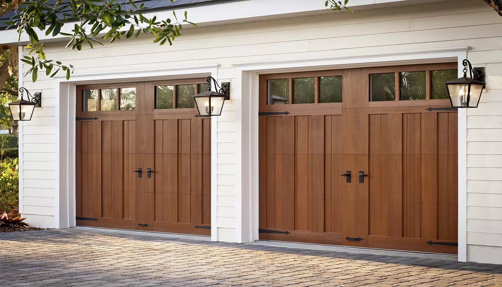 Clopay Canyon Ridge Carriage House (5-Layer) garage door, example 3