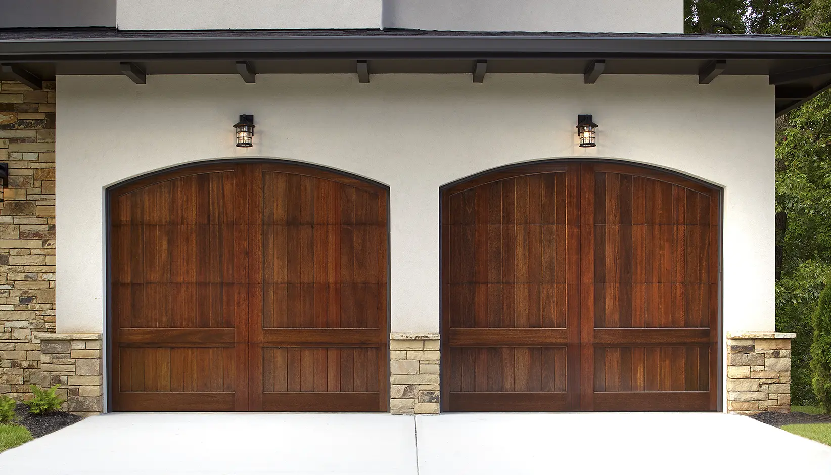 Clopay Reserve Wood Custom garage door, example 2