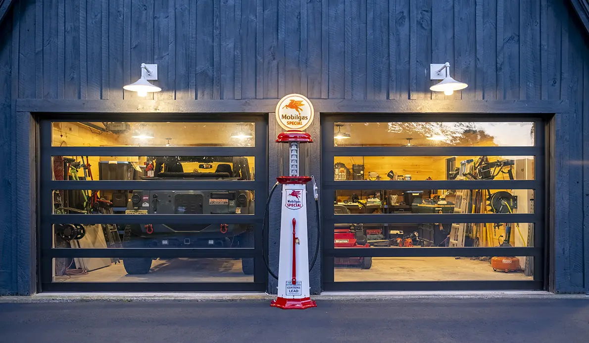 Clopay Avante&reg; Sleek garage door