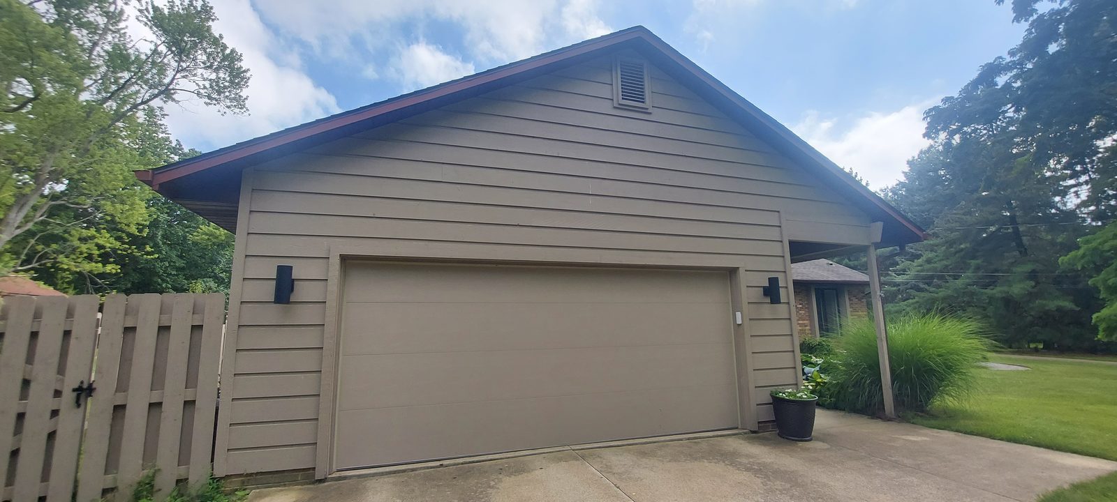 Garage door exterior at a Proactive Garage Door Repair customer home