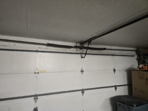Garage door repair in Strongsville, OH, photo 3