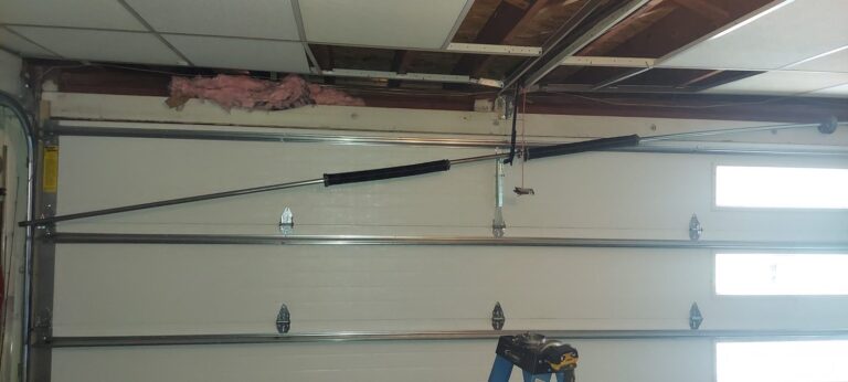 Garage door repair in Middleburg Heights, OH, photo 2