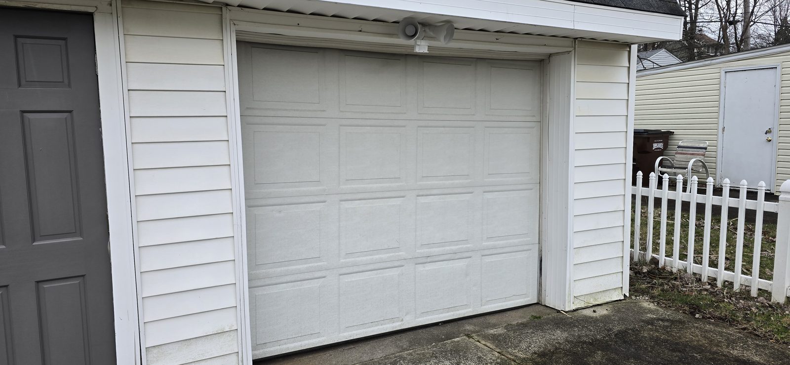 Residential garage door on a Proactive Garage Door Repair job, photo 3