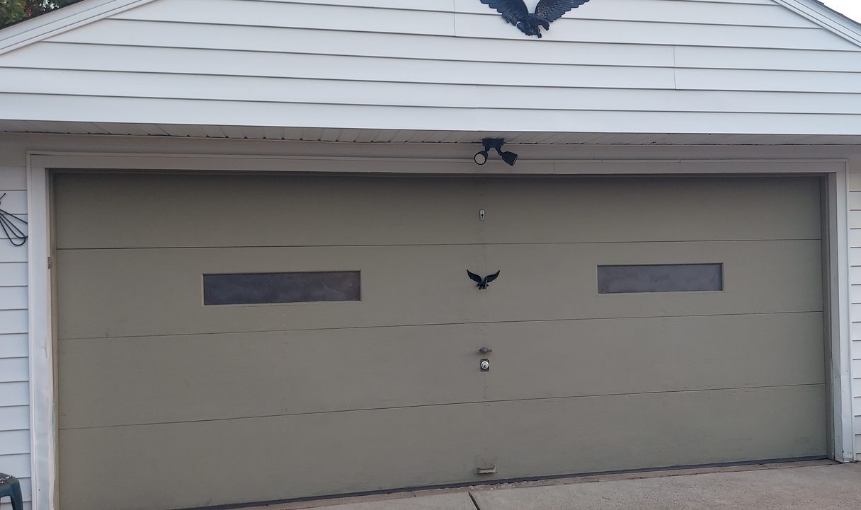 Residential garage door on a Proactive Garage Door Repair job, photo 2