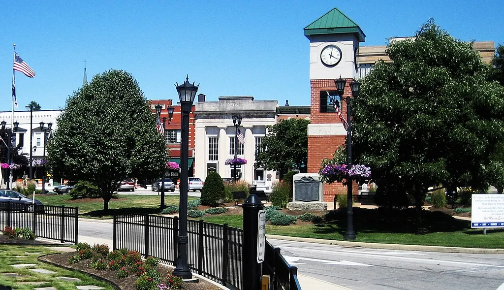 Berea, Ohio: Image of downtown triangle of Berea, OH; taken June 30 2007 by Geoffrey A. Landis
