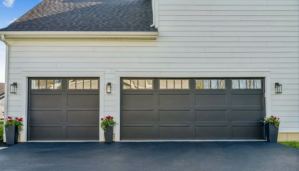 Clopay Bridgeport Steel garage door, example 1
