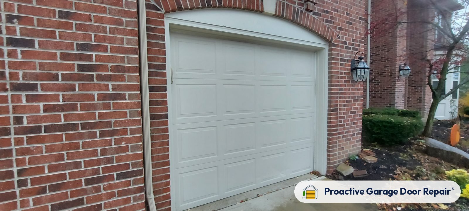 Residential garage door on a Proactive Garage Door Repair job, photo 2