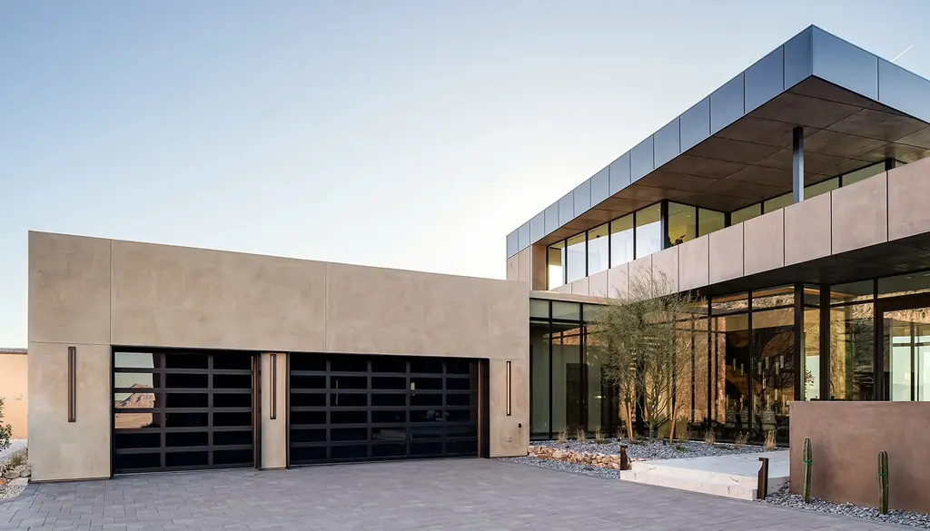 Clopay VertiStack Avante garage door, example 1